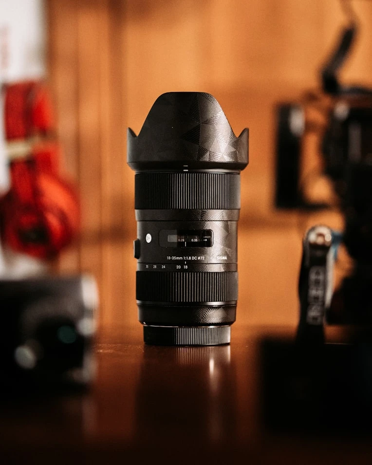 Noise-Cancelling Studio Mic Plus